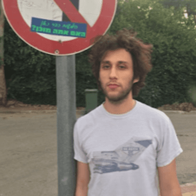Ani Mukaf Bemezuyaf Vemistader Dei Yafe - אני מוקף במזויף ומסתדר די יפה